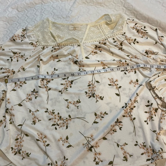 Melloday Cream + White Floral Blouse Top Women’s Size 1X Semi-Sheer Flowy - Picture 6 of 9